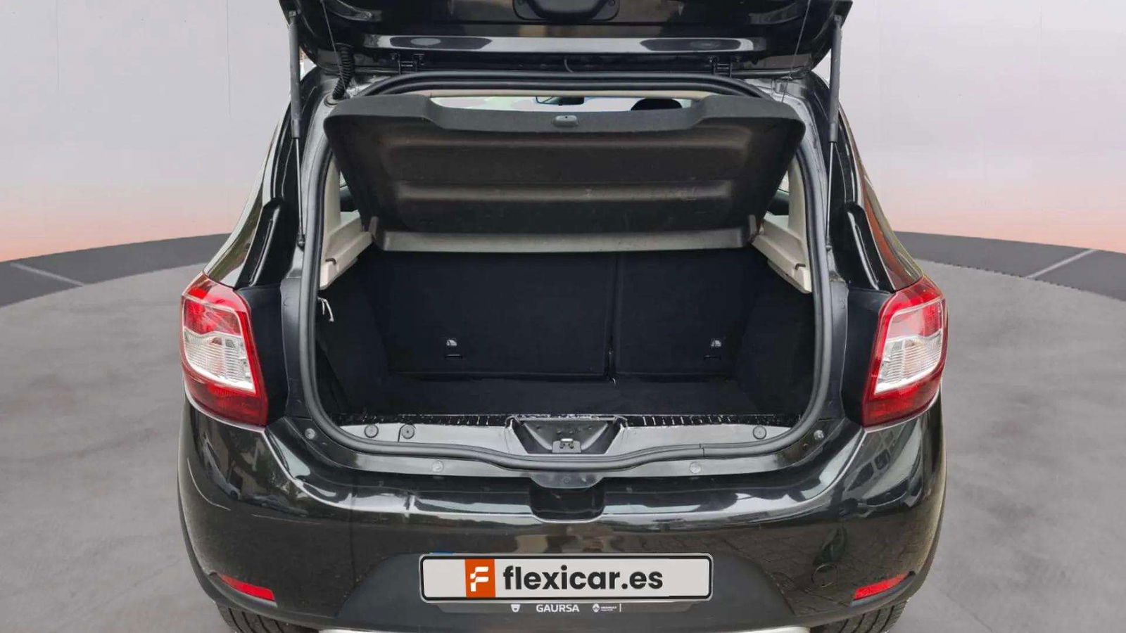 https://cdn-flexicar.caraffinity.it/public_appraisal_images_pro/images/stock/175317/HNcKWybU0c__WhatsApp Image 2025-08-18 at 11.15.23.jpg
